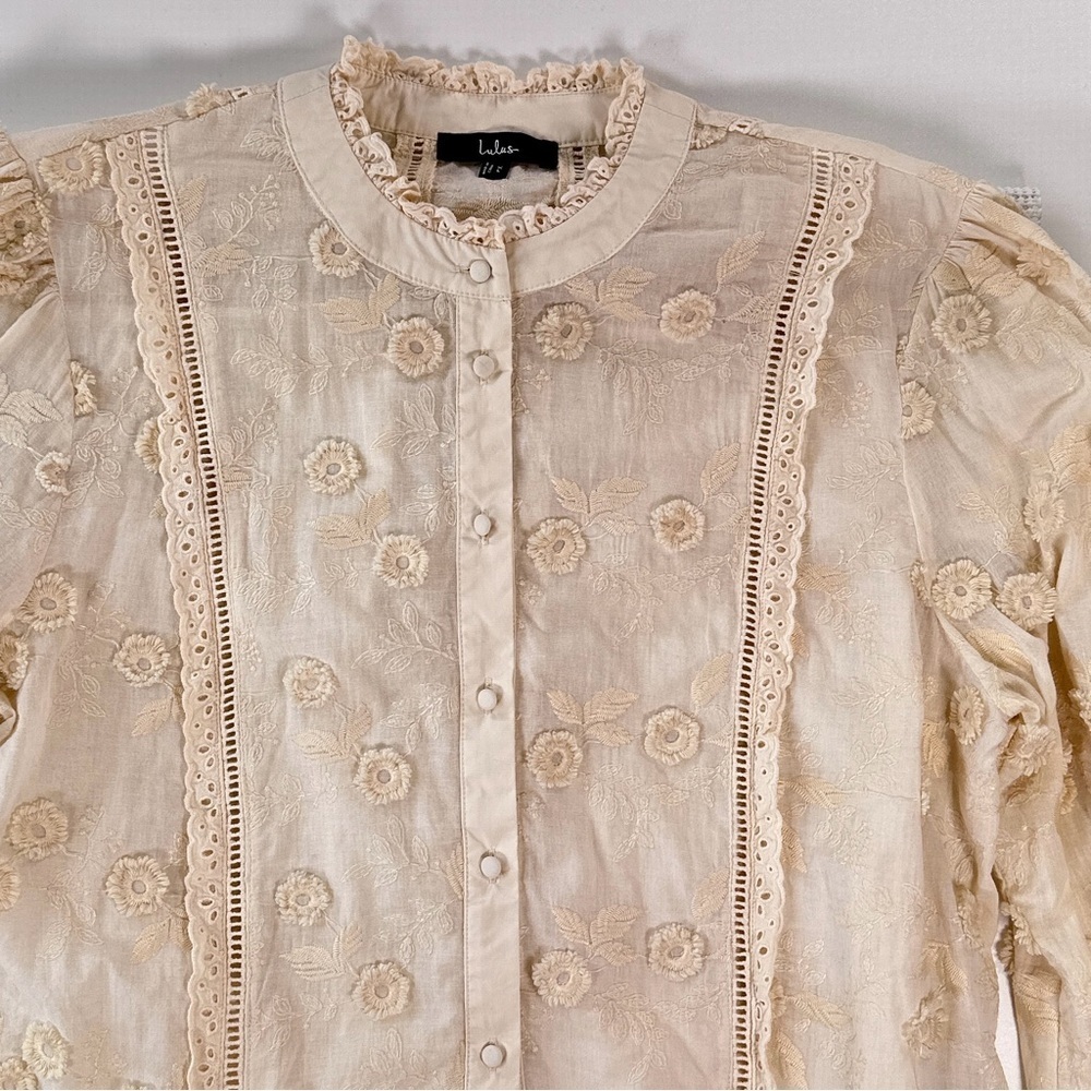Lulus Women’s Admired Effect Button Up Blouse XL Cream - Picture 3 of 11